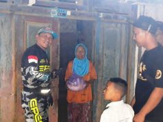 Komunitas Trail Bagikan Sembako Kepada Lansia