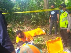 Mayat Laki-Laki Ditemukan Tergantung di Area Kebon