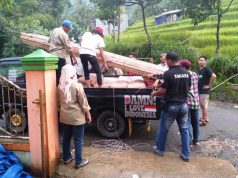 Komunitas Pemalang Bersatu Salurkan Bahan Bangunan untuk Korban Longsor Desa Tundagan
