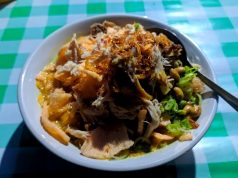 Bubur Ayam Pak Rizki Ada Sejak 2012