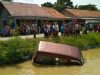 Sopir Mengantuk, Mobil Carry Masuk Ke Sungai